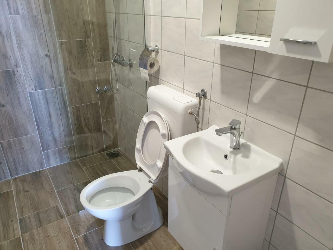 Best View Apartments Цезарица Екстериор снимка